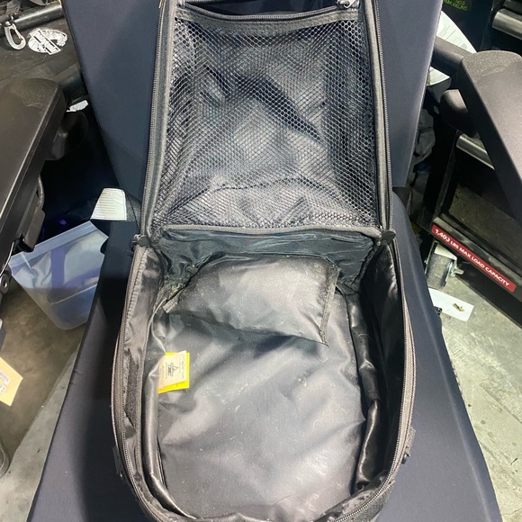 Nelson Rigg cl-1060 tank/ rear seat bag - Picture 2 of 4